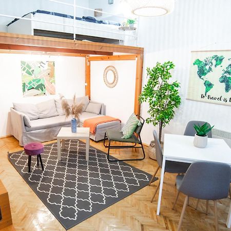 Lovely Apartment In Erzsebetvaros Budapest Kültér fotó